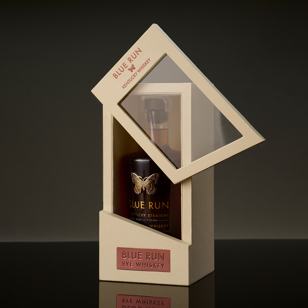 Luxury Whisky Custom Packaging Cardboard Wood Metal Leather Magnetic Wine Bottle Box with Window Glass Gift Packaging Boxes